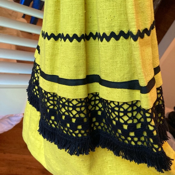 Vintage yellow dress with crochet fringe - Picture 4 of 5